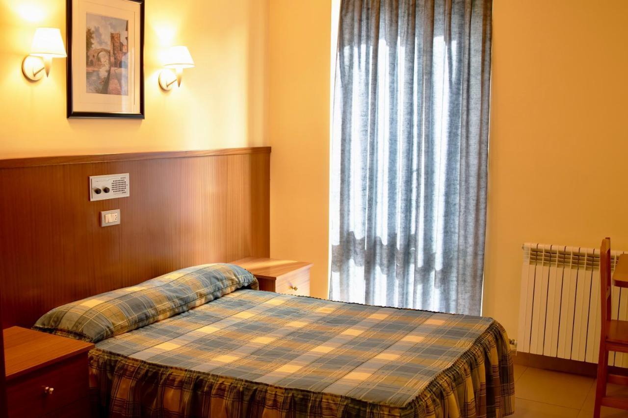 Hotel Pensio La Creu Esterri d'Àneu Exteriér fotografie