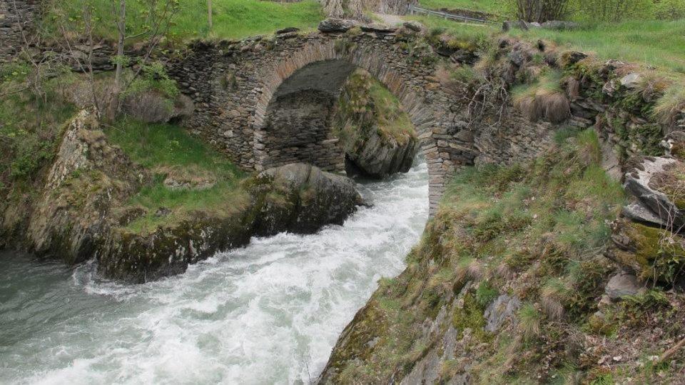 Hotel Pensio La Creu Esterri d'Àneu Exteriér fotografie