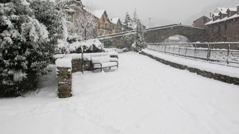 Hotel Pensio La Creu Esterri d'Àneu Exteriér fotografie